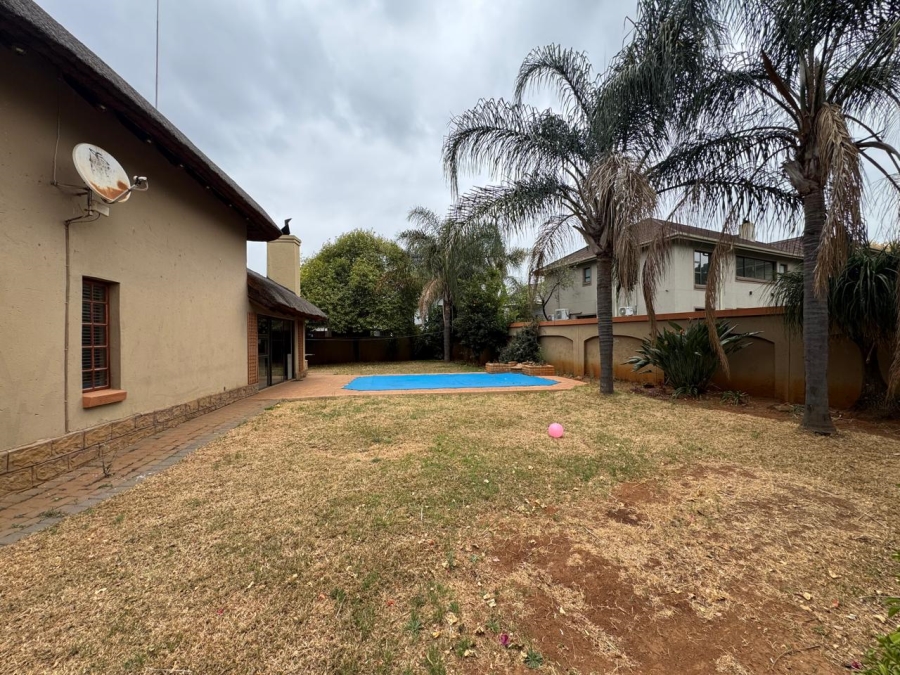 To Let 4 Bedroom Property for Rent in Melodie North West